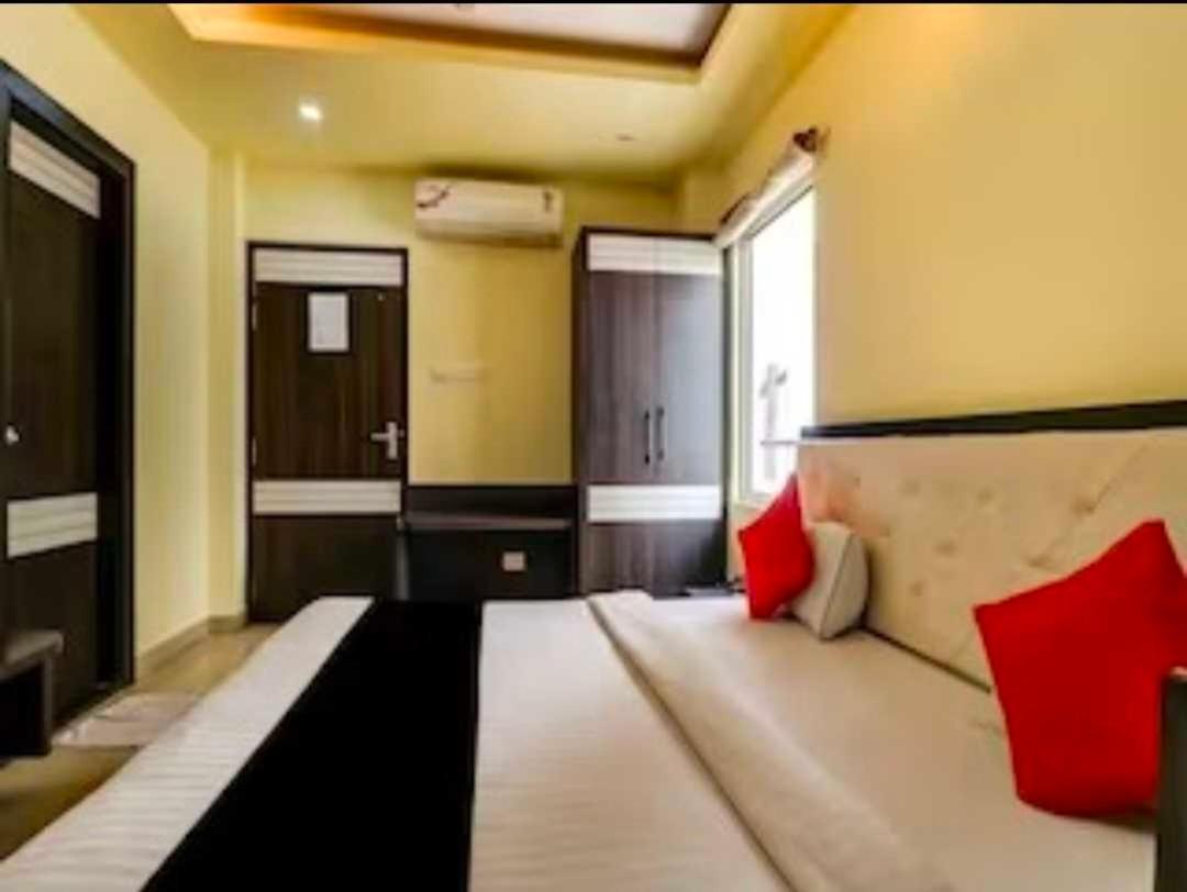 Collection O Hotel Kashi Inn Varanasi Dış mekan fotoğraf